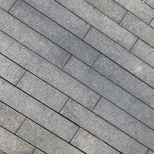 Dark Grey Granite Planks - 600 x 145 x 20mm - Sawn & Flamed