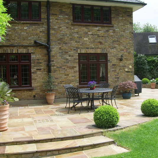 What are the advantages of a natural stone paving?