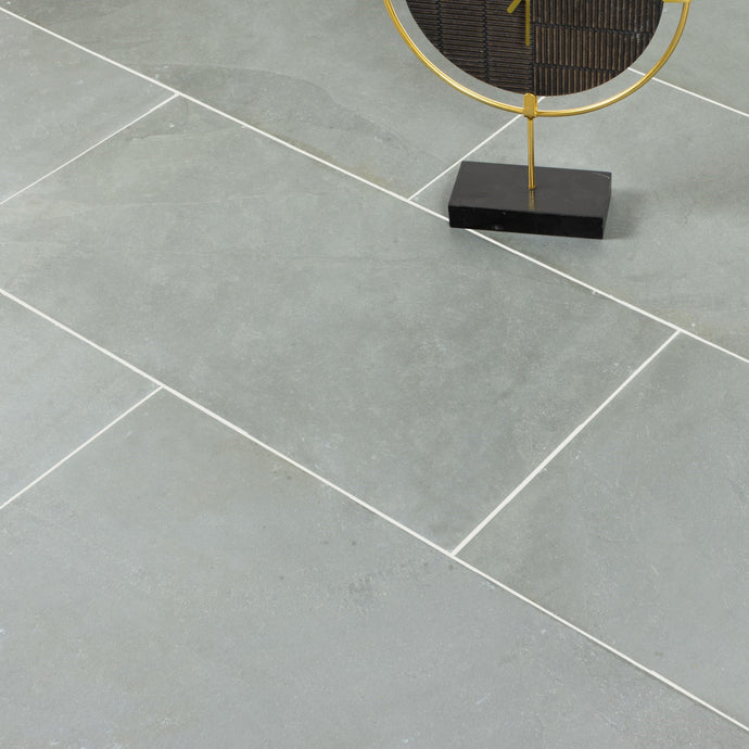 Brazilian - Grey Slate Paving - 900 x 600 x 20mm - Sawn & Riven