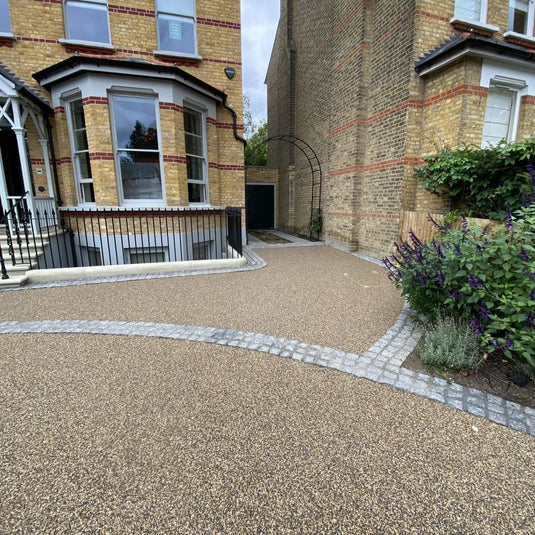 Light Grey Granite Cobbles - 100 x 100 x 60mm