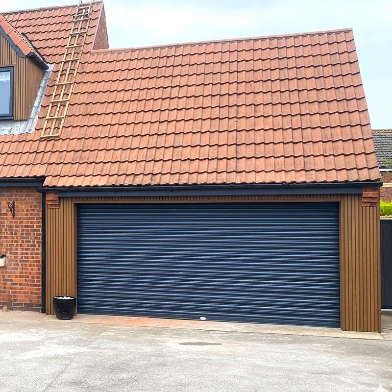 Load image into Gallery viewer, Slatted Spiced Cedar - Brown Composite Cladding - Connector Piece - 2200 x 49.25 x 49.25 mm
