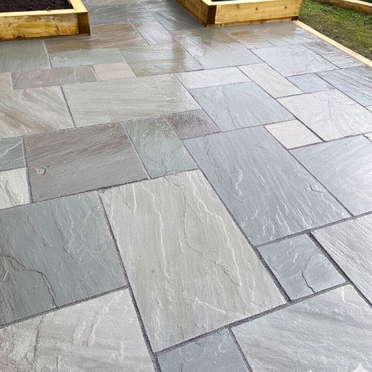 Kandala Grey Indian Sandstone Paving - 22mm Patio Pack - Mixed Sizes - Hand Cut & Riven - 20.8 m2
