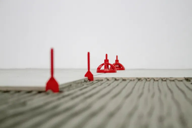 Load image into Gallery viewer, Rubi Levelling Cyclone Flat Bases For Porcelain Tiles (100 or 300 pcs)

