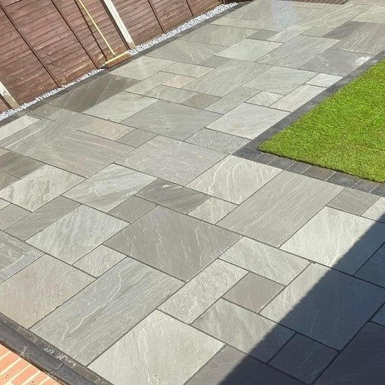 Load image into Gallery viewer, Kandala Grey Indian Sandstone Paving - 22mm Patio Pack - Mixed Sizes - Hand Cut &amp; Riven
